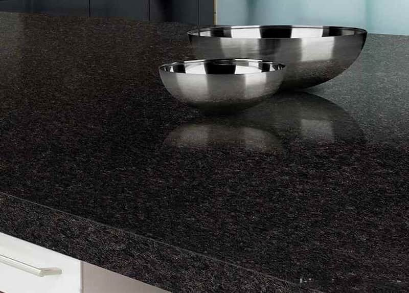 تصویر 1 از سنگ گرانیت مشکی با جلوه لوکس و استحکام بالا